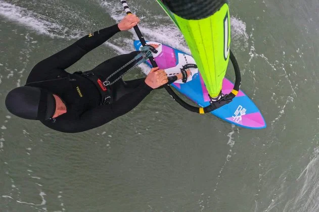 Windsurf Magazine Reviews Xwave V3 Carbon 86